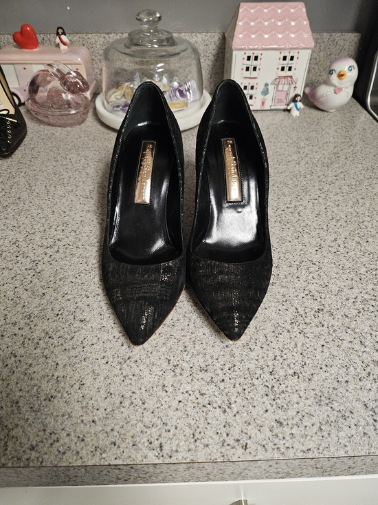 Rupert Sanderson Black Pointed Toe Metallic-Textured Pumps